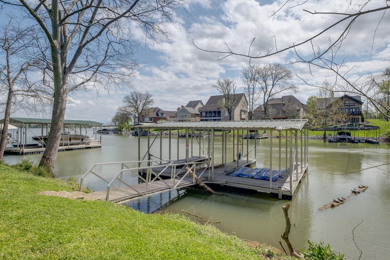 500 Sandy Cv, Old Hickory, TN 37138