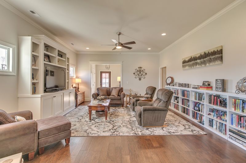 2618 Cason Ln, Murfreesboro, TN 37128