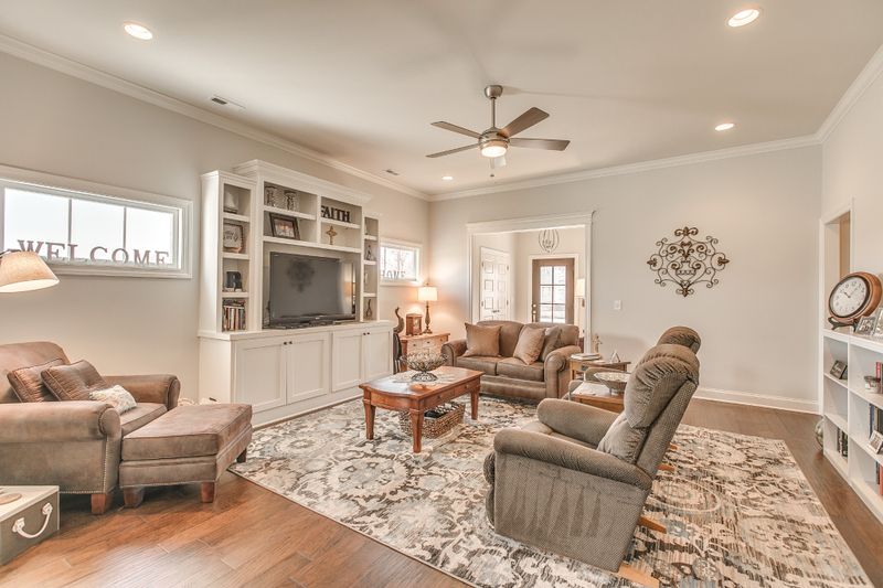 2618 Cason Ln, Murfreesboro, TN 37128