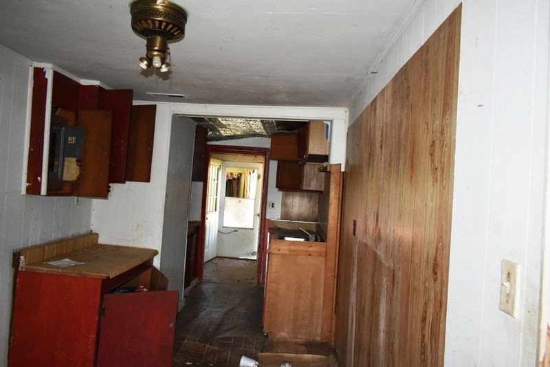 363 Enigma Rd, Elmwood, TN 38560