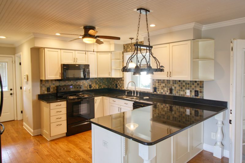 4335 Martins Chapel Rd, Springfield, TN 37172