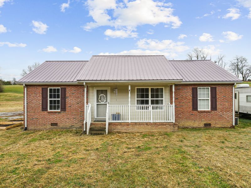 6642 Allen Rd, Springfield, TN 37172