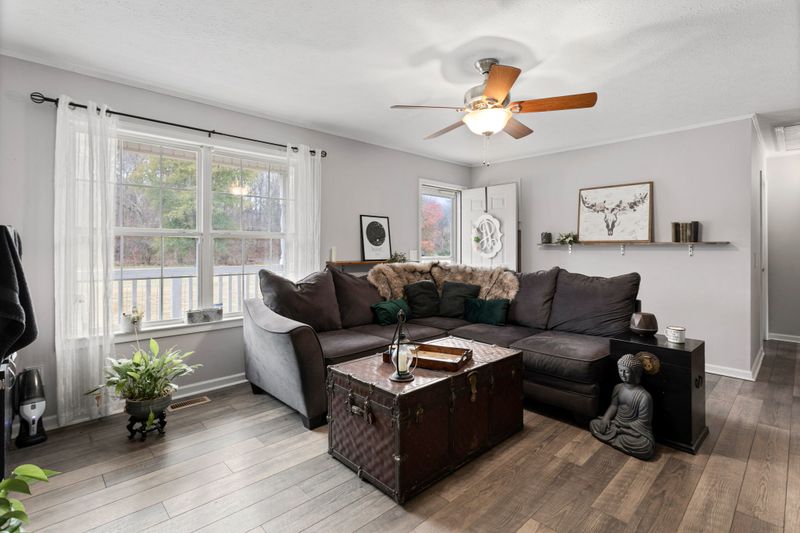 6642 Allen Rd, Springfield, TN 37172