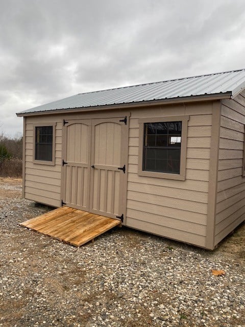 1375 Rock Springs Rd, Cumberland Furnace, TN 37051