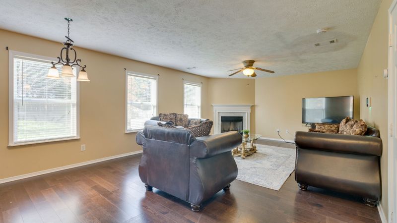 5625 Dory Dr, Antioch, TN 37013
