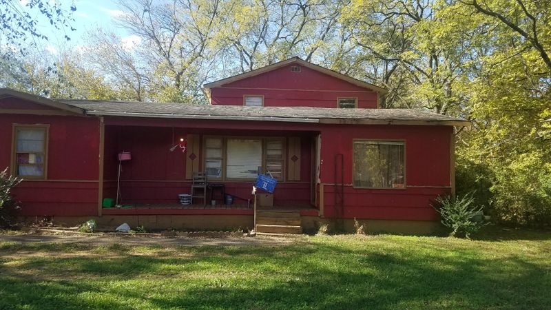 115 Mercury Dr, La Vergne, TN 37086