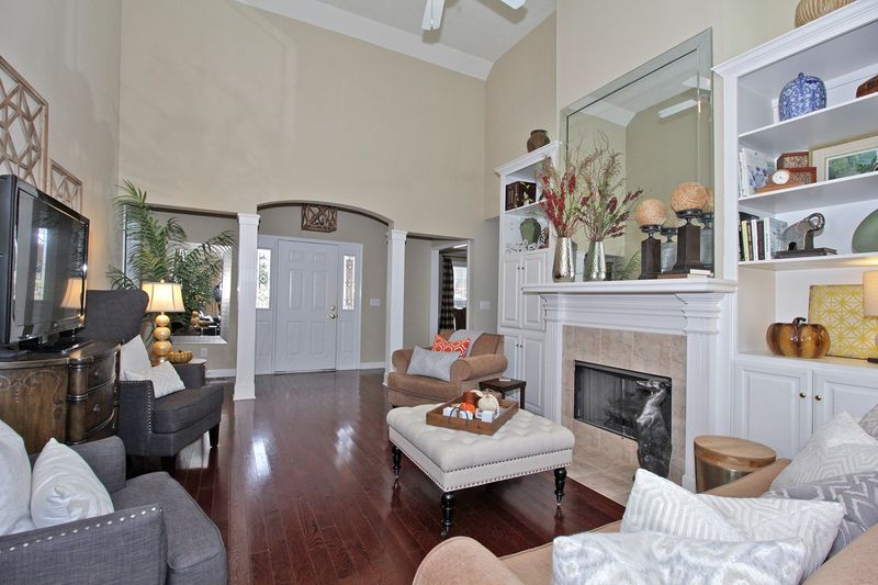 318 Cherry Ln, White House, TN 37188