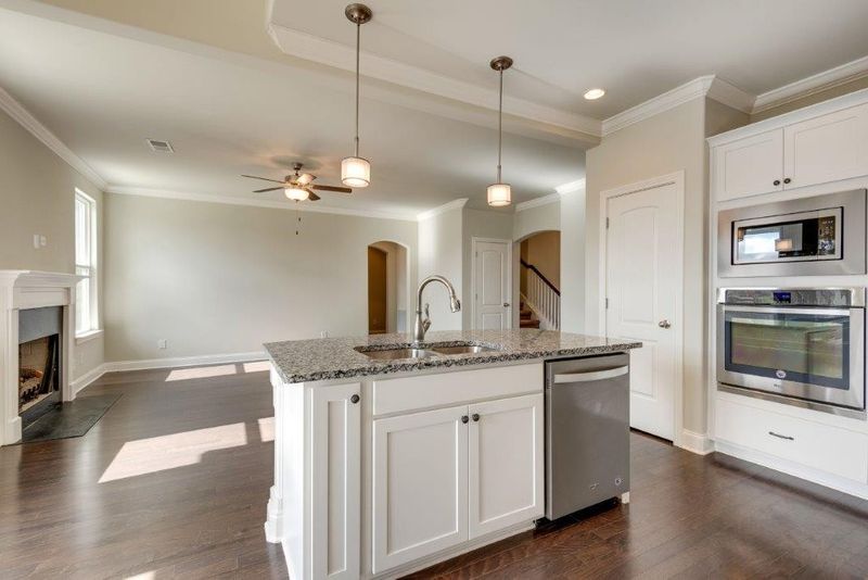 5781 Napa Valley Dr, Smyrna, TN 37167