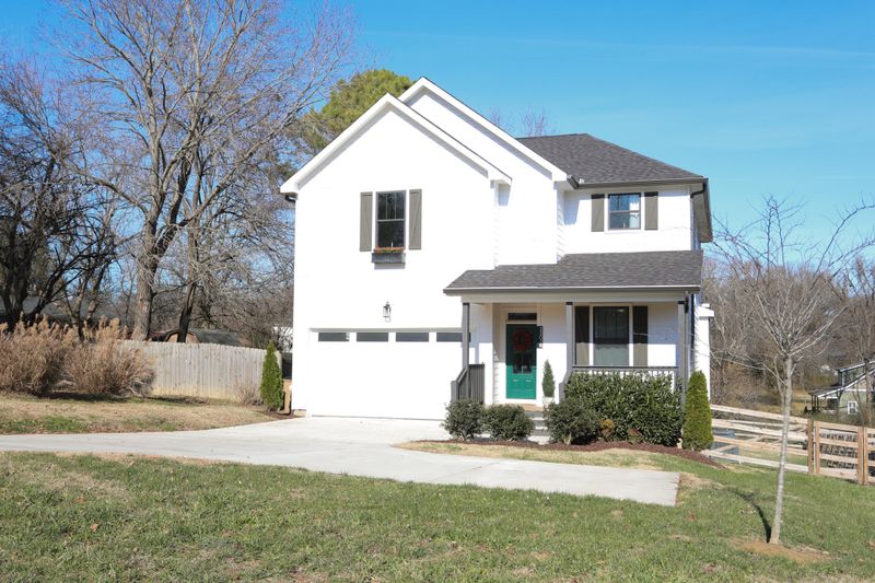 2301B Carter Ave, Nashville, TN 37206