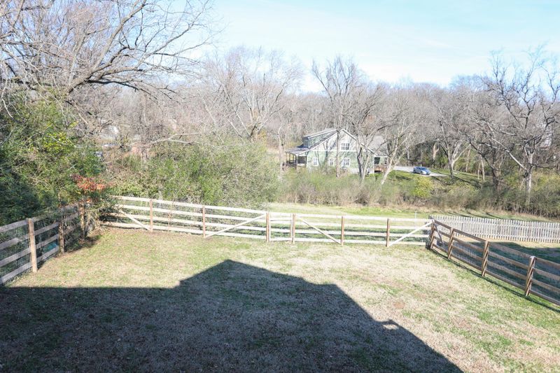 2301B Carter Ave, Nashville, TN 37206