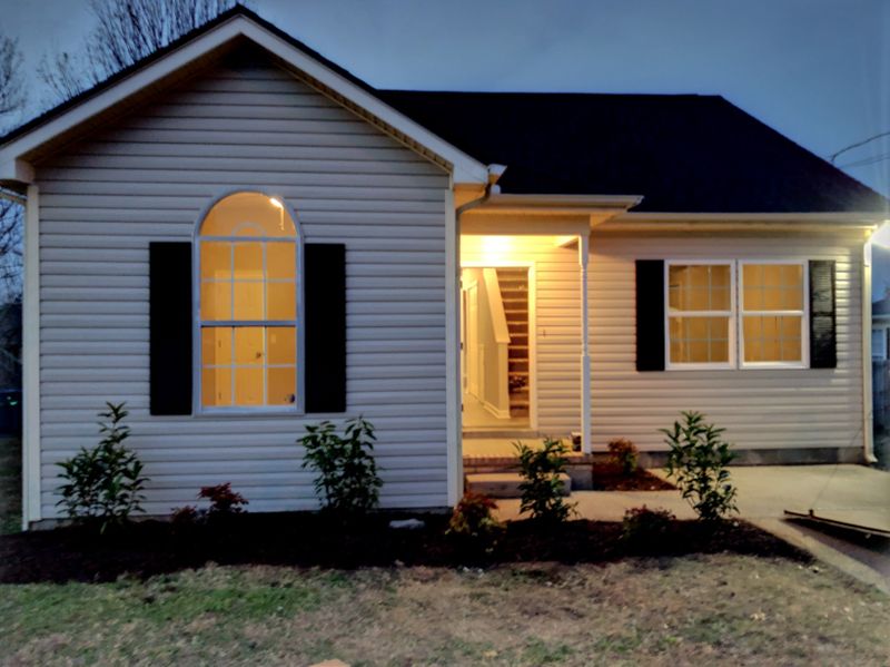 320 Cedar Park Cir, La Vergne, TN 37086