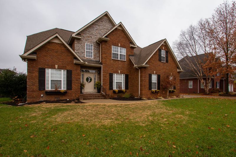 3312 Geneva Dr, Murfreesboro, TN 37128