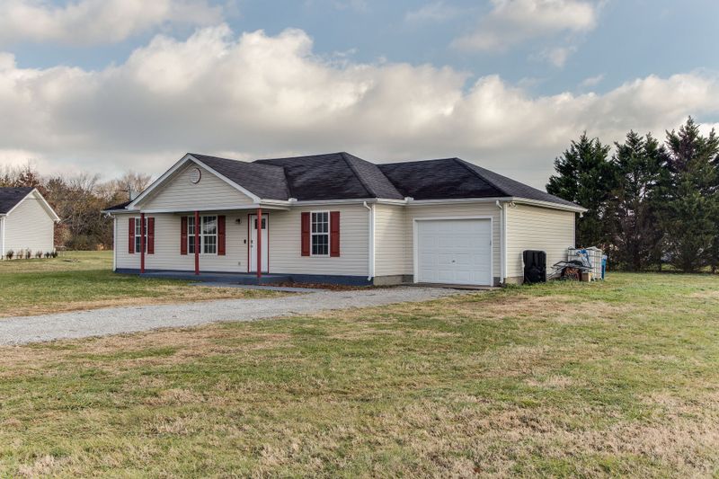 402 Silver Lakes Ct, Murfreesboro, TN 37130