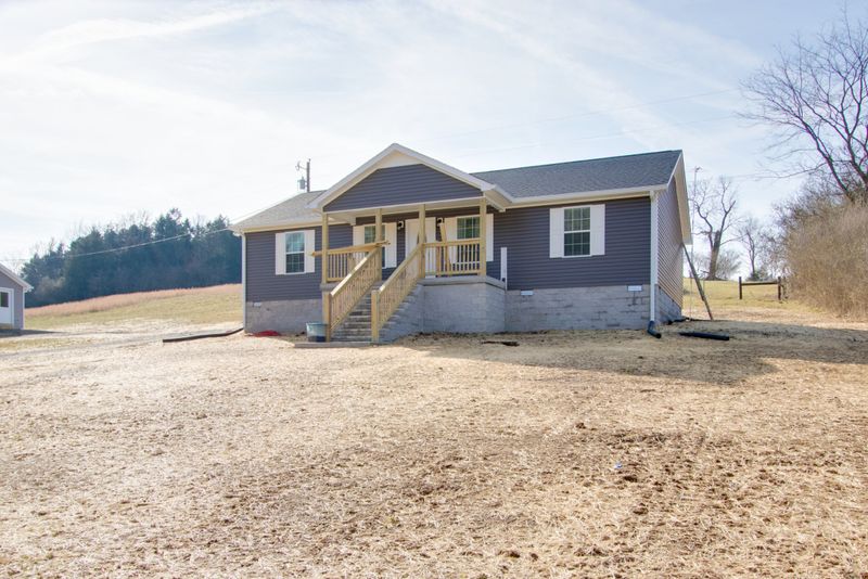 20 Young Rd, Buffalo Valley, TN 38548