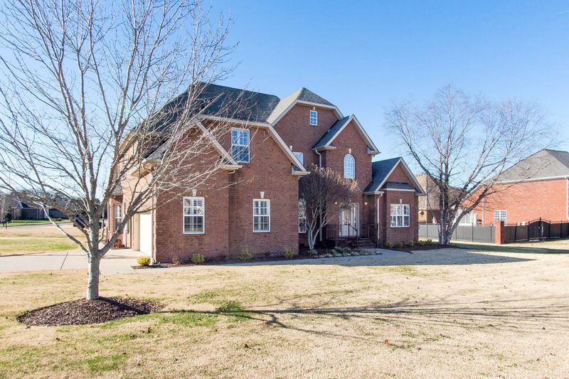 1403 Stewart Creek Rd, Murfreesboro, TN 37129