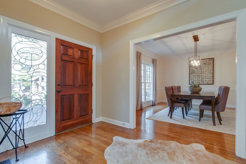 6325 Chickering Woods Dr, Nashville, TN 37215