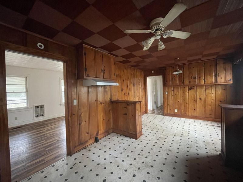 1006 Hillcrest Dr, Murfreesboro, TN 37129