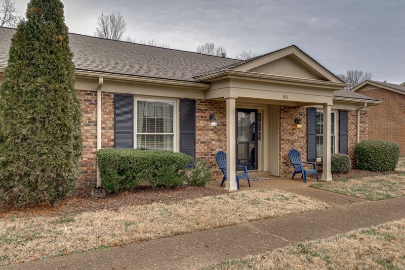 915 Todd Preis Dr, Nashville, TN 37221
