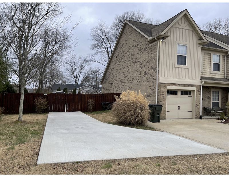 413 Tapestry Pl, Gallatin, TN 37066