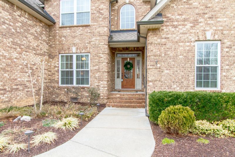 1124 Lila Dr, Murfreesboro, TN 37128