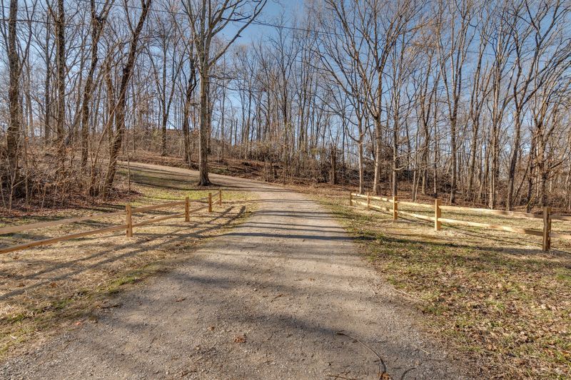 4034 Roy Thompson Rd, Mount Pleasant, TN 38474