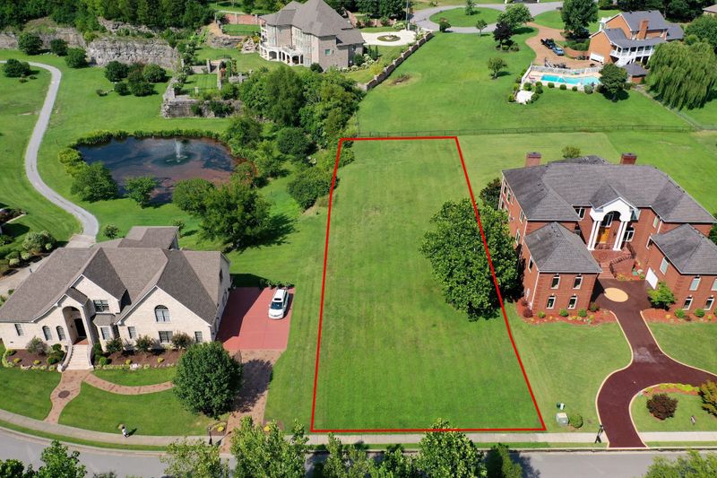 41 Harbor Cove Dr, Old Hickory, TN 37138