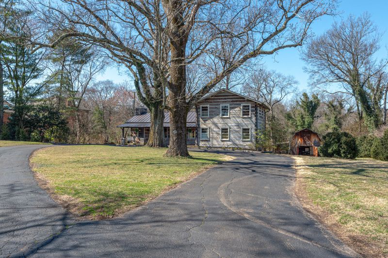 3907 Estes Rd, Nashville, TN 37215