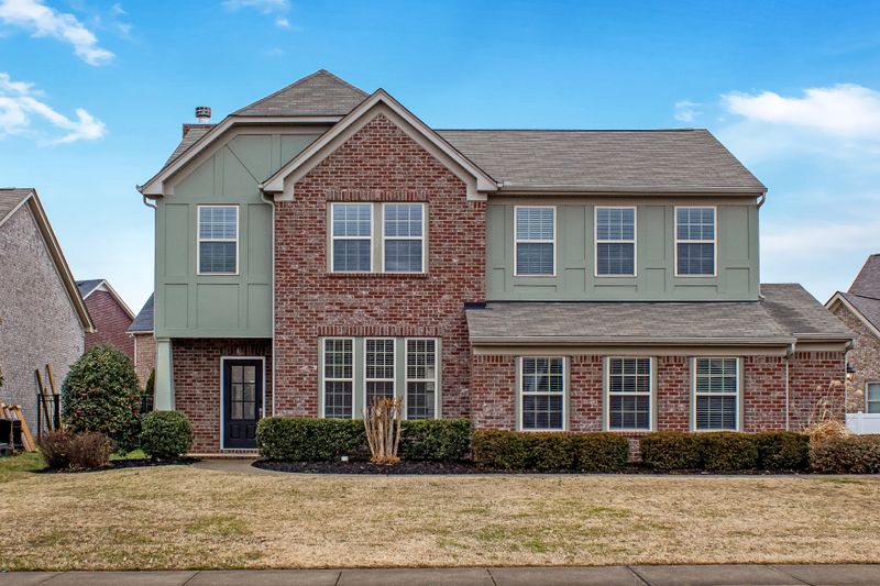 1239 Stockwell Dr, Murfreesboro, TN 37128