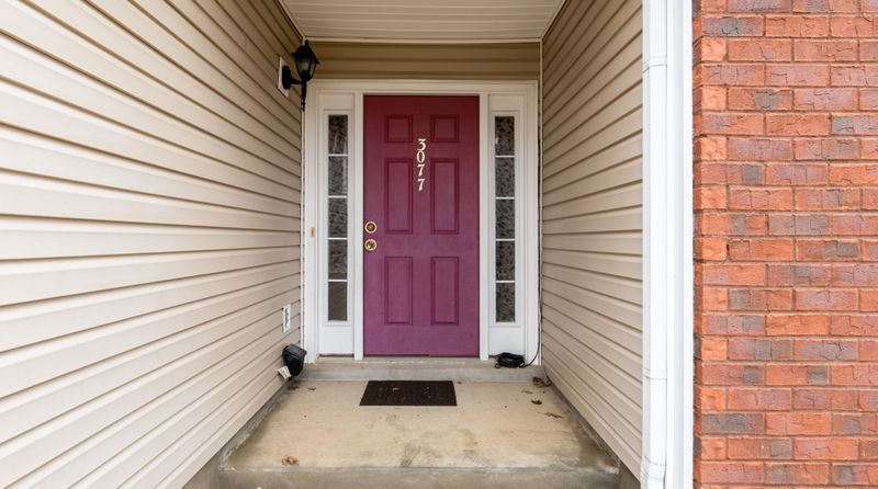 3077 Ace Wintermeyer Dr, La Vergne, TN 37086