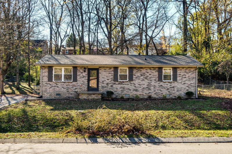 660 Frankfort Dr, Hermitage, TN 37076
