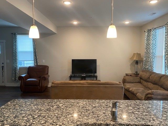 6058 Hillside Ln, Spring Hill, TN 37174