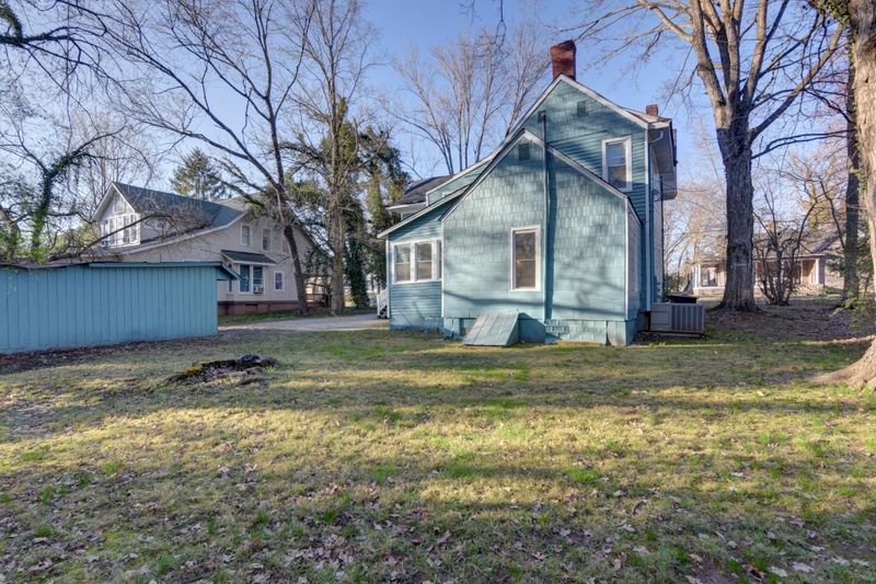 418 E College St, Murfreesboro, TN 37130