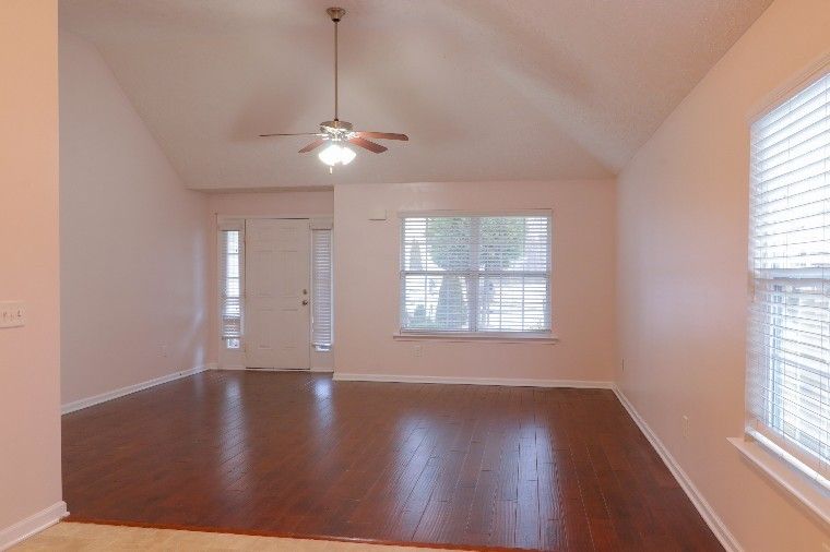 1305 Rainglen Cv, Antioch, TN 37013