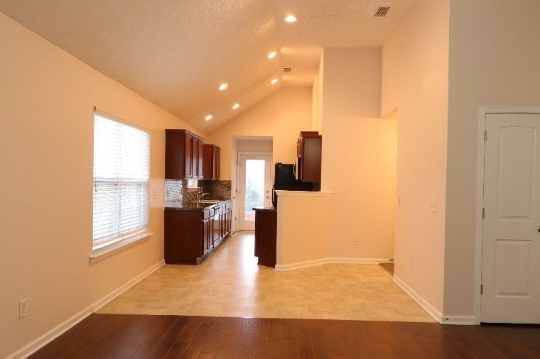 1305 Rainglen Cv, Antioch, TN 37013