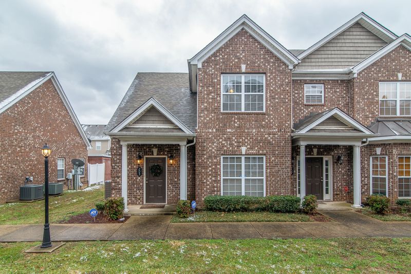 209 Rowlette Cir, Murfreesboro, TN 37127