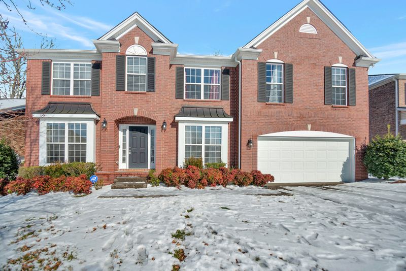 724 Crestmark Dr, Mount Juliet, TN 37122