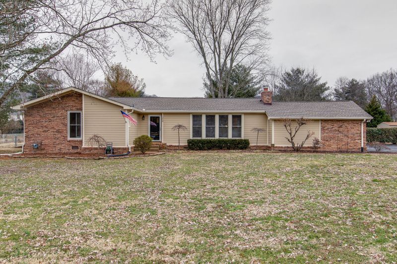 304 Hickory Ln, Franklin, TN 37064