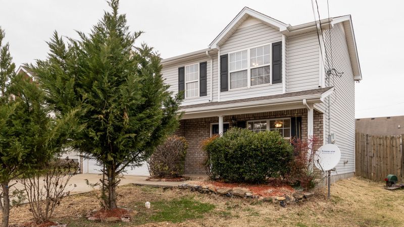 1334 Nir Shreibman Blvd E, La Vergne, TN 37086