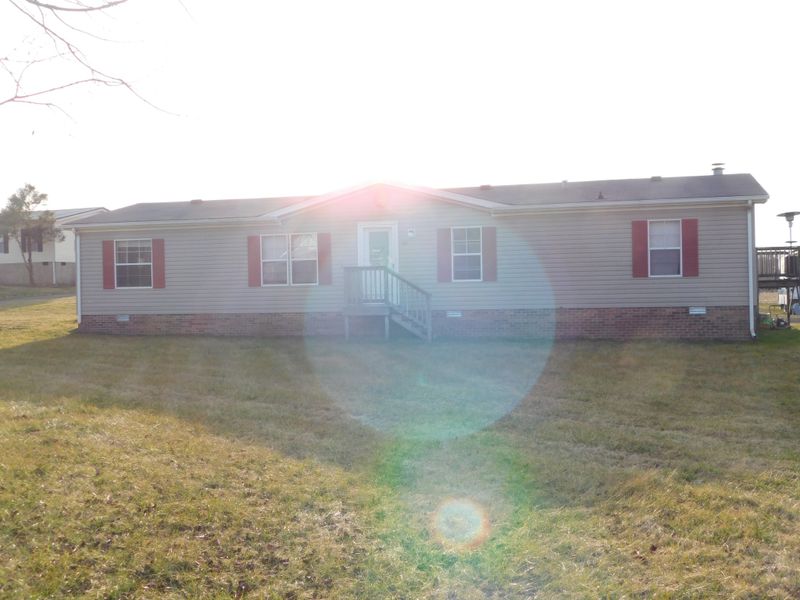 1027 Rock Springs Rd, Bethpage, TN 37022