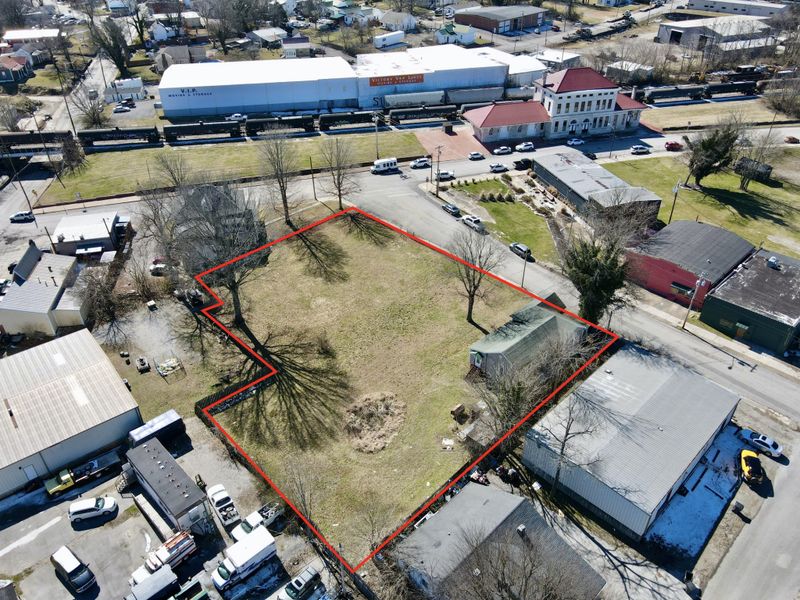 1203 S Garden St, Columbia, TN 38401