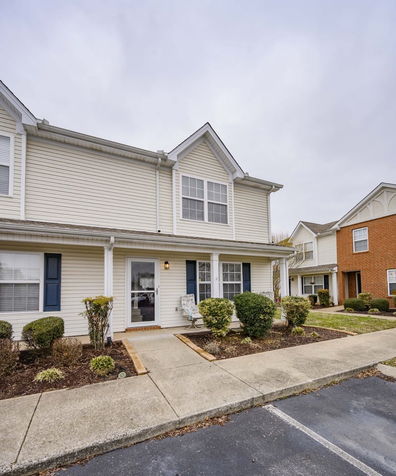 2710 Dancing Wolf, Murfreesboro, TN 37128
