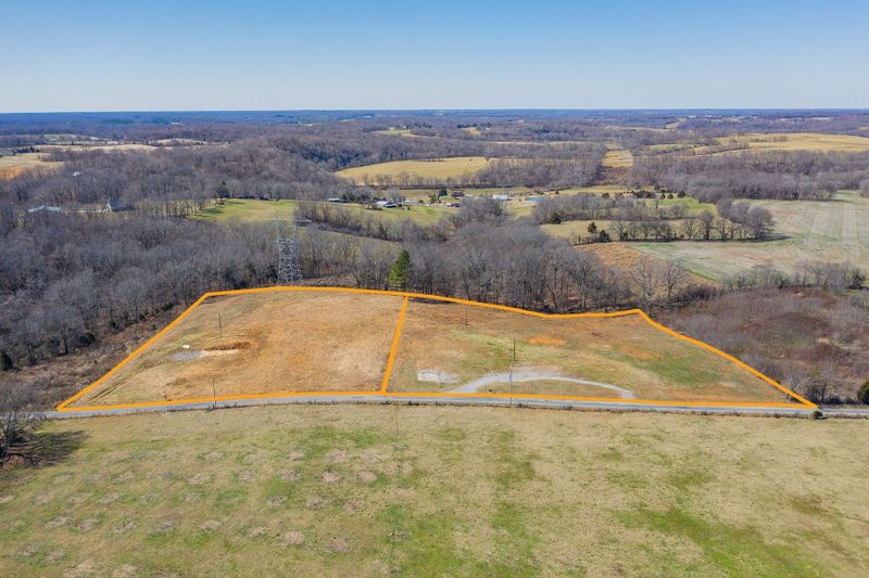 3746 Black Rd, Springfield, TN 37172