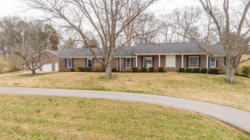 5894 Edmondson Pike, Nashville, TN 37211