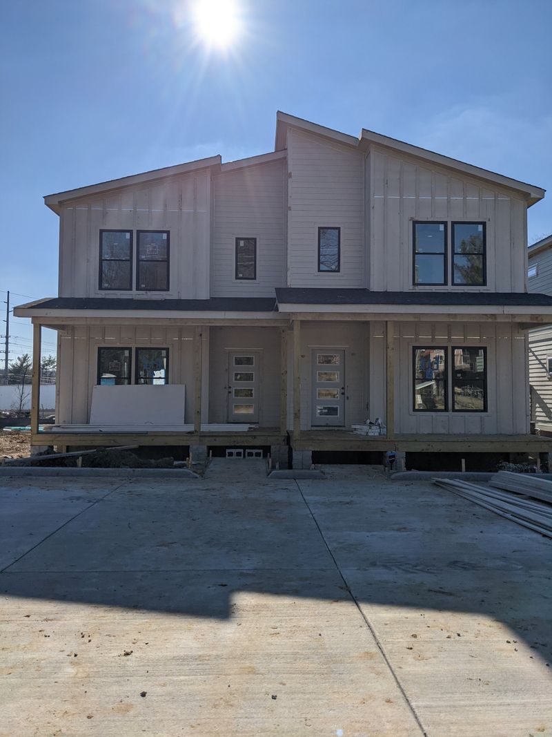 215 Eisenhower Dr #B, Nashville, TN 37211