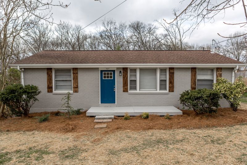 107 Donmond Dr, Hendersonville, TN 37075