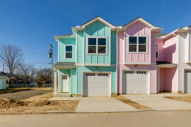 1006 9th St #3, Old Hickory, TN 37138