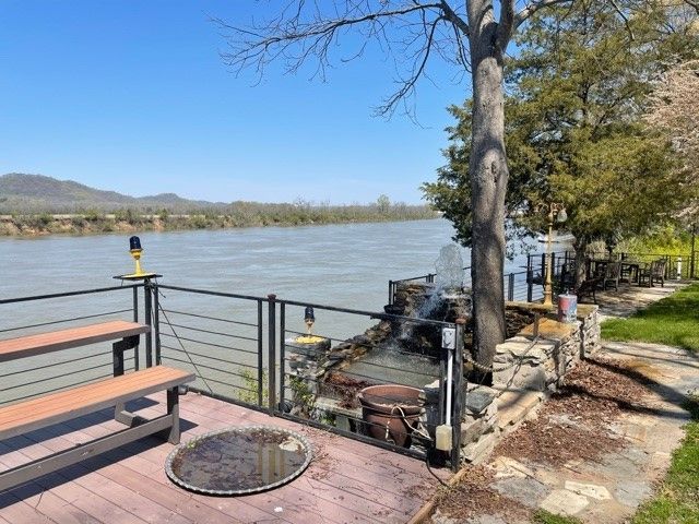 405 Capri Ct, Nashville, TN 37209