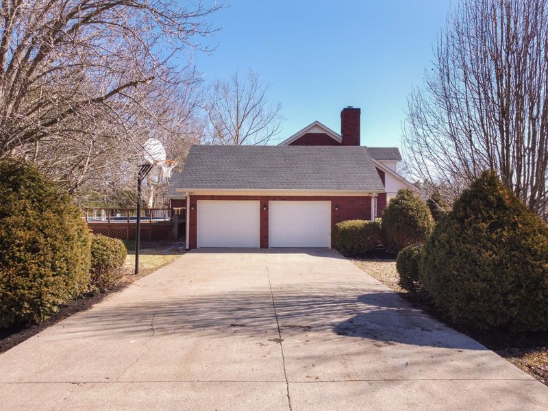 2328 Foxcroft Rd, Murfreesboro, TN 37128