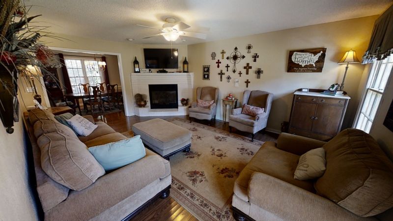 2406 Maybrook Ct, Murfreesboro, TN 37128