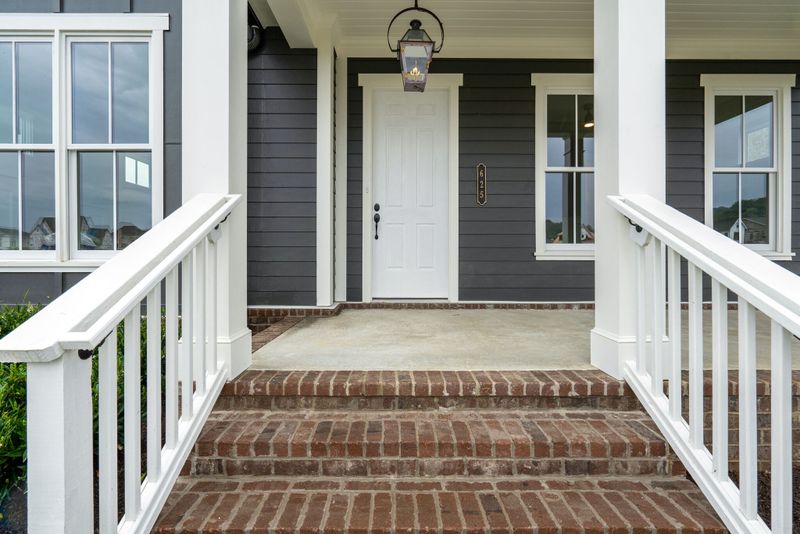 625 Jackson Falls Dr, Nashville, TN 37221